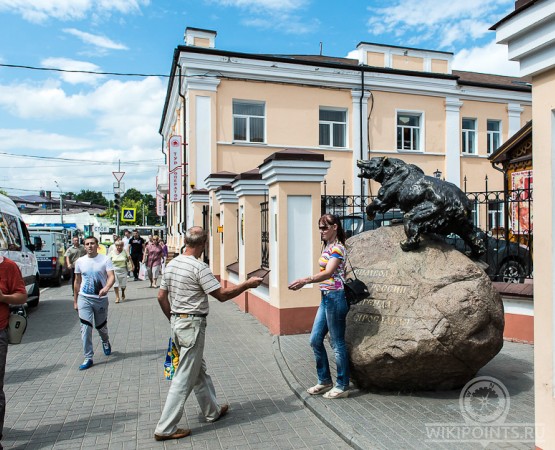Памятник медведю на wikipoints.ru