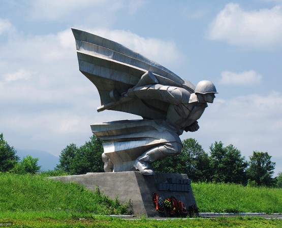 Памятник Петру Барбашову на wikipoints.ru