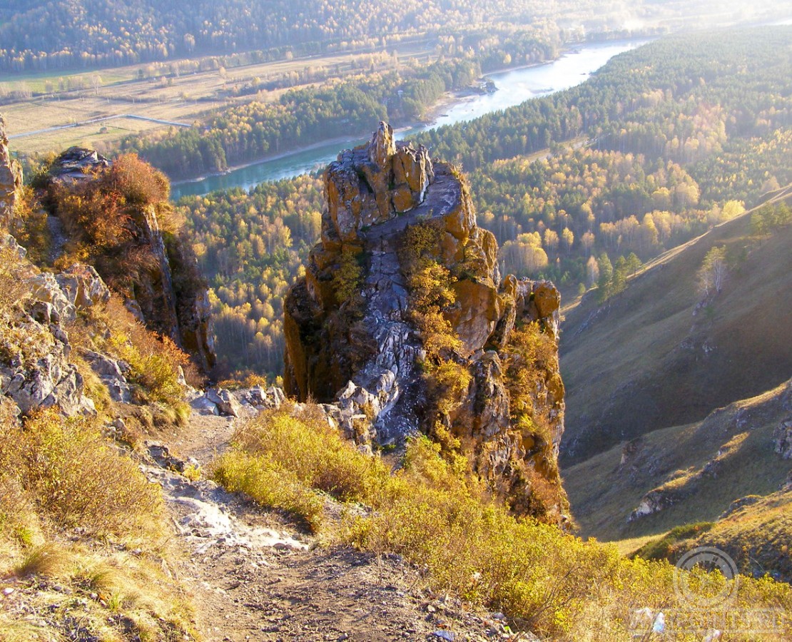 Чертов палец горный алтай фото