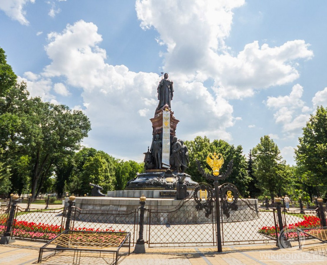 Памятник екатерине 2 в москве фото