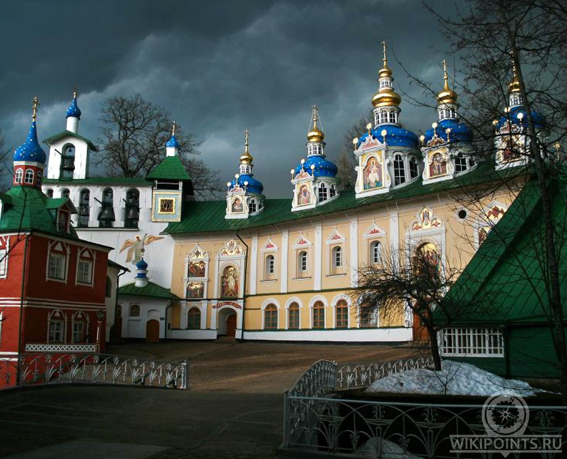Псково печерский монастырь фото внутри храма