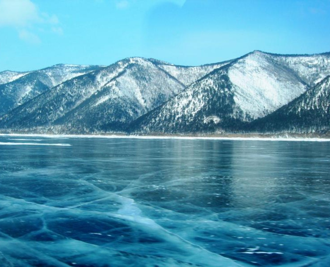 Озеро байкал фото сверху