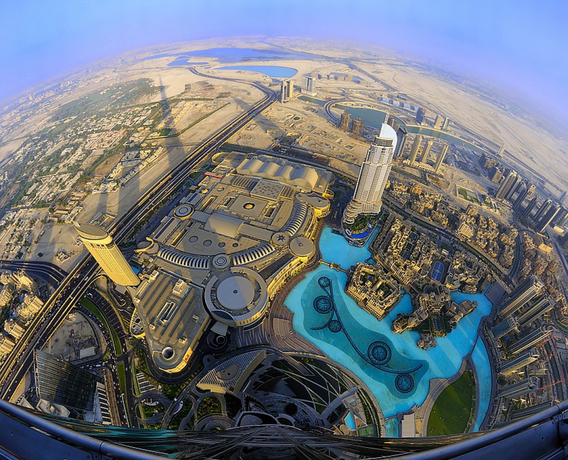 Вид из небоскреба Бурдж-Халифа в Дубае