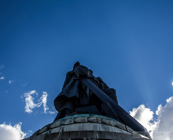 Монумент Воин-освободитель на wikipoints.ru