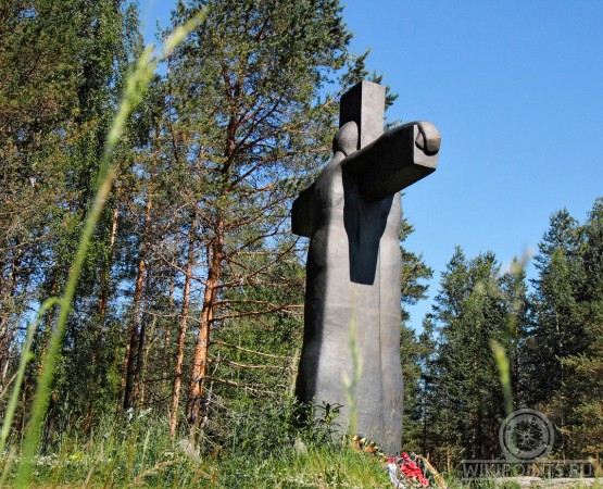Мемориал Крест скорби на wikipoints.ru