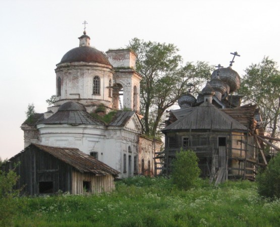 Руины Богоявленской церкви на wikipoints.ru