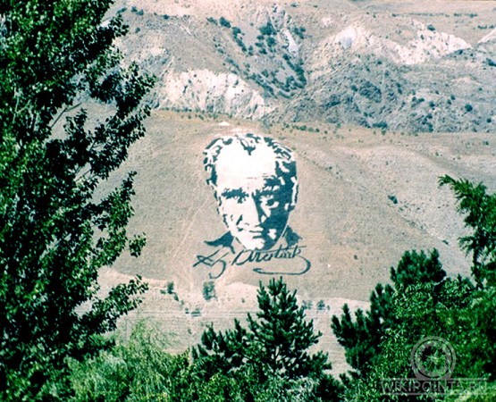 Портрет Мустафы Кемаля Ататюрка на wikipoints.ru
