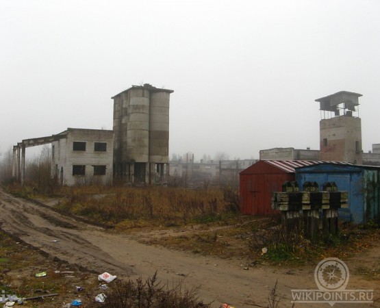 Территория заброшенного завода на wikipoints.ru