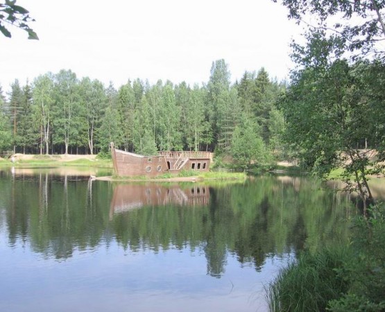 Берег Изумрудного озера на wikipoints.ru