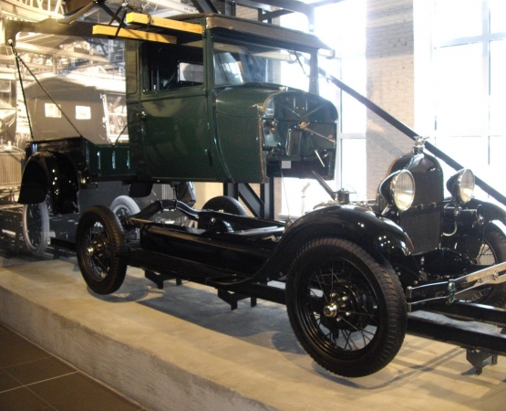 Музей автомобильной техники УГМК «ХХ век АВТО» на wikipoints.ru