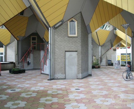 Кубические дома на wikipoints.ru